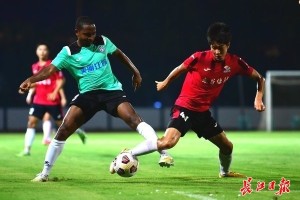  兰斯门将神勇发挥零封雷恩收获宝贵客场胜  