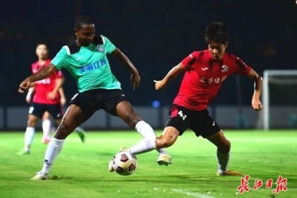  兰斯门将神勇发挥零封雷恩收获宝贵客场胜  