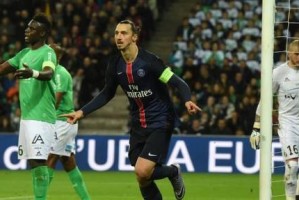  法甲半程冠军里昂力压巴黎领跑  