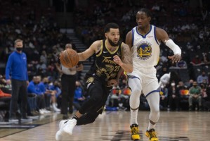  猛龙范弗利特关键助攻，险胜鹈鹕  