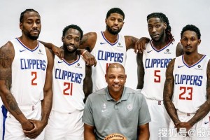  快船乔治复出首战砍下28+8+6  