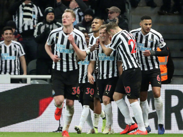 8, 纽卡斯尔连胜终结曼城王朝  